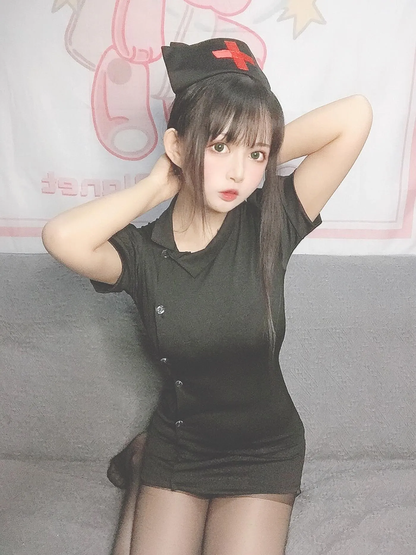 黑猫猫OvO – NO.21 护士喵自拍 [19P]插图8